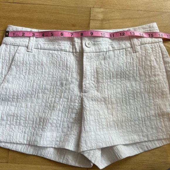 Calvin Klein white shorts - Picture 3 of 7